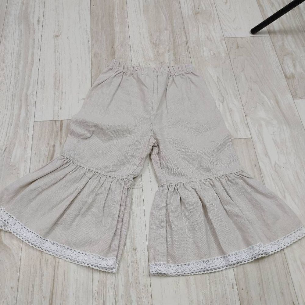 Unbranded Boutique Size 4 Khaki Ruffled Pants Crochet Lace.